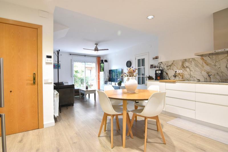 Foto c73913bf-b2a6-4354-a60a-3b12183782a5. Casa chalet adosado en venta en Barri Antic Barberà del Vallès