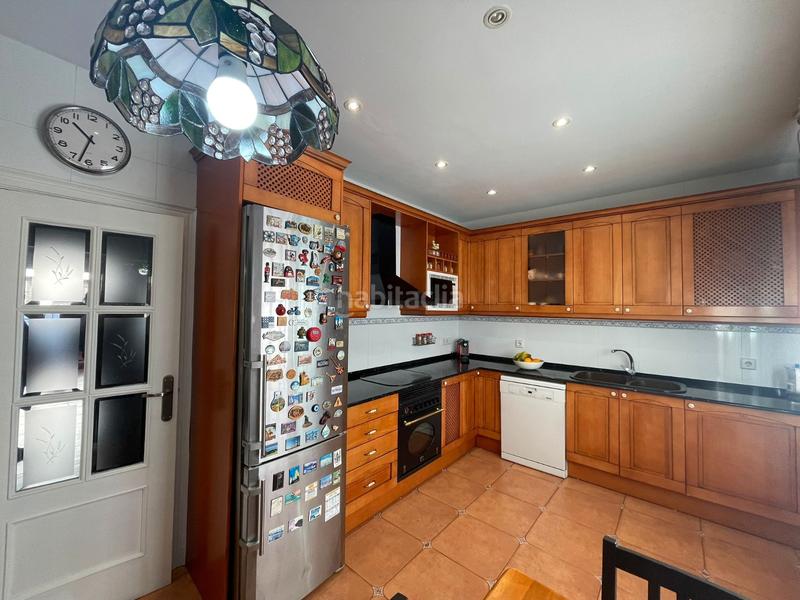 Foto bed4dc9f-1caf-4cf8-9ca0-7cf7ee53cb7c. Semi detached house with heating parking in Barri Antic Barberà del Vallès