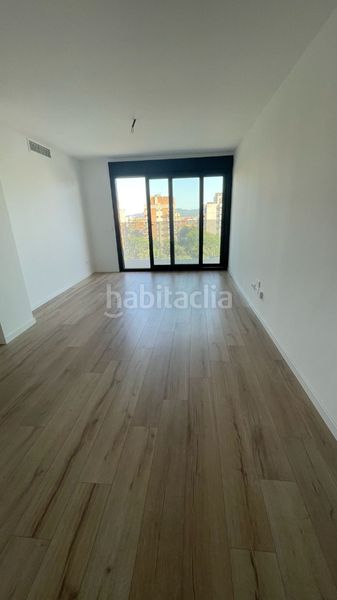 Foto 2f3a572e-e94b-46c5-beb3-74f7c264aaf3. Lloguer pis amb calefacció aparcament piscina a Parc d´Europa Barberà del Vallès