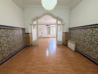 Casa  Carrer de latorre. Casa en venta en sabadell