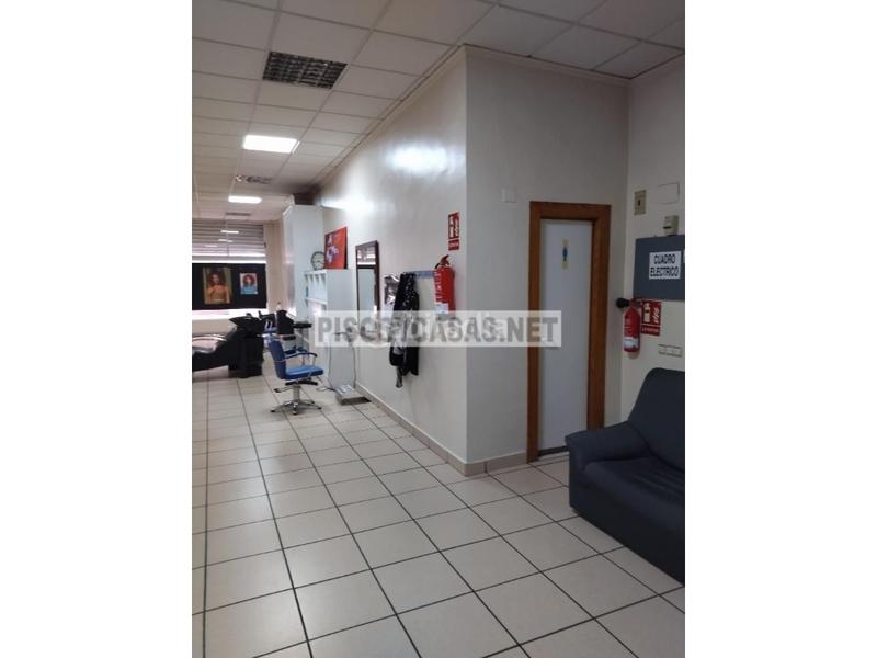 Foto 359124d5-9e47-4698-9059-e059cf60f087. Locale commerciale in paseig germanies s/n in Centro Histórico Gandia