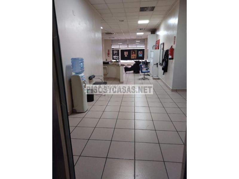 Foto f3f6751d-e9eb-47c4-8fca-a89ad8684c04. Locale commerciale in paseig germanies s/n in Centro Histórico Gandia