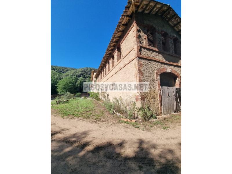 Foto ee614c84-8316-4fc9-a3ab-38700bd7326e. House in Sant Feliu de Buixalleu