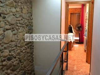Casa adossada a Calle enric granados. Casa adosada en venta en veïnat