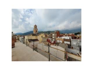 Casa a Calle drets humans. Casa duplex en construcion
