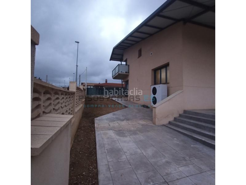 Foto 0904a9f2-6b13-4e23-a030-75117ca629c2. Xalet a avenida ebro urcamusa 49 a Muela (La)