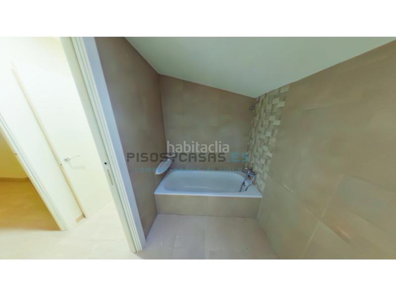 Foto 3a8e30c2-acec-4002-98c9-aef46c5dffbf. Xalet a avenida ebro urcamusa 49 a Muela (La)