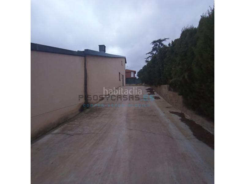 Foto 44ac96cb-d8db-48c9-8df1-3adab97cb94c. Xalet a avenida ebro urcamusa 49 a Muela (La)