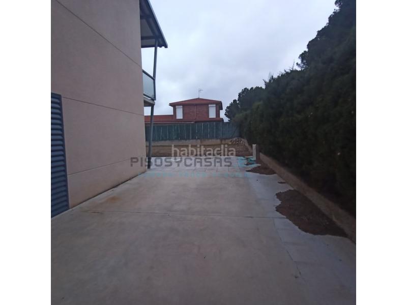 Foto 459557df-dde8-4831-8f17-98b47cf83a80. Xalet a avenida ebro urcamusa 49 a Muela (La)