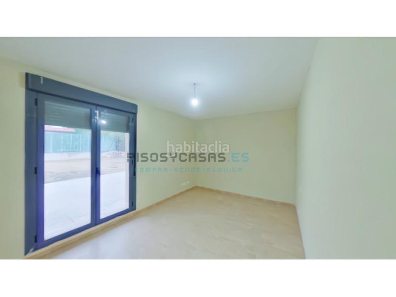 Foto 85fe2c46-d33d-4126-a620-cd4e676fda00. Xalet a avenida ebro urcamusa 49 a Muela (La)