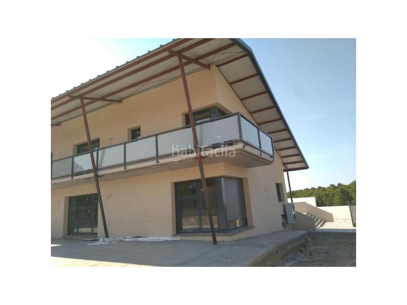 Foto 93cefec9-d141-482c-8559-57b9a0bd69a3. Xalet a avenida ebro urcamusa 49 a Muela (La)