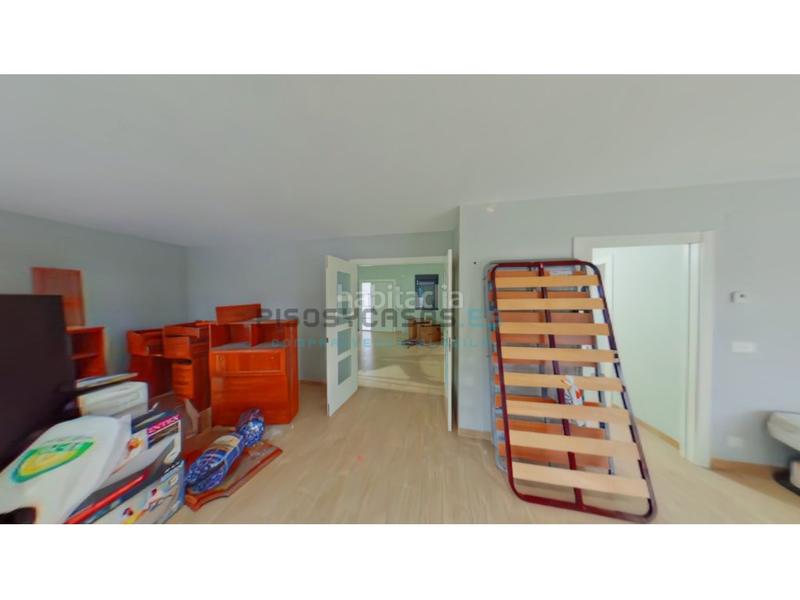 Foto c8587b43-746d-4dca-8afe-017f6539d8e0. Xalet a avenida ebro urcamusa 49 a Muela (La)