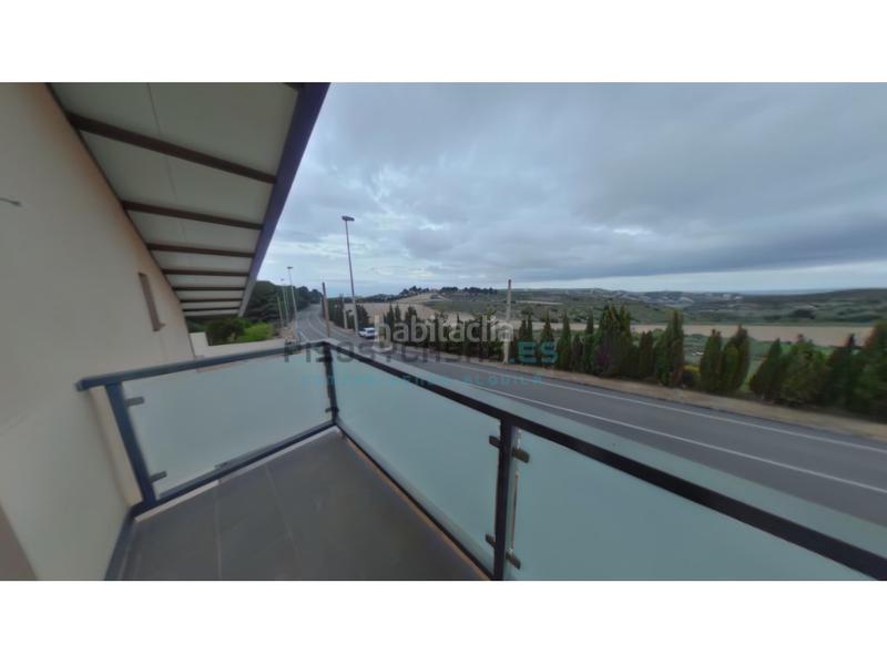 Foto c94305d3-6d38-4d37-97cf-643dfce32857. Xalet a avenida ebro urcamusa 49 a Muela (La)