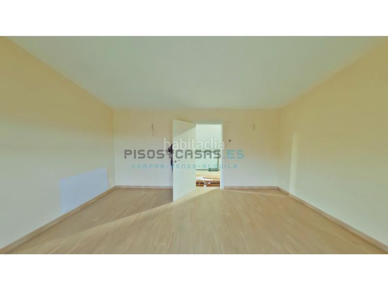 Foto d5fe0814-ec93-48cf-8c4a-4909a545d04c. Xalet a avenida ebro urcamusa 49 a Muela (La)