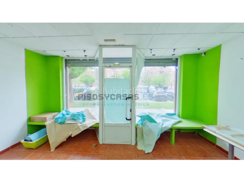 Foto 5b7df838-1151-4726-965a-fd73523169ed. Lloguer local comercial a calle antón garcia abril 21 a Zaragoza