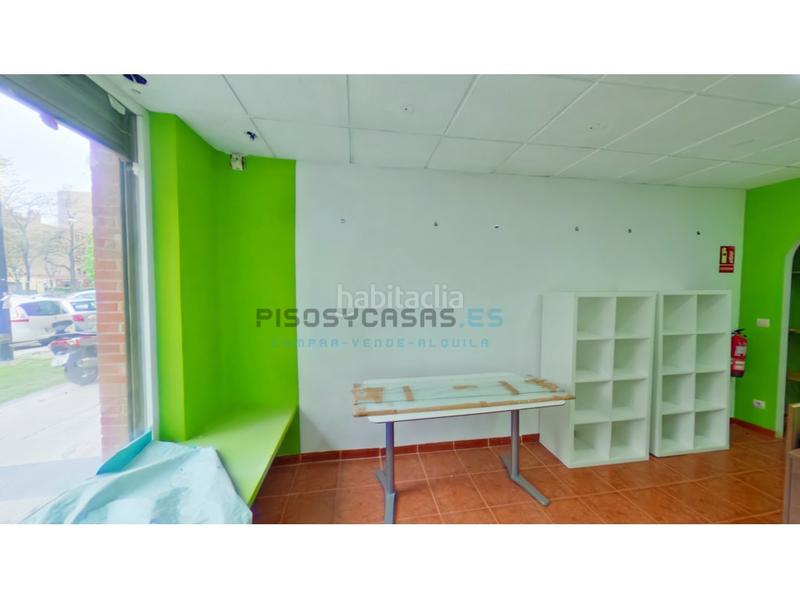 Foto ae499386-b2b8-4c8c-ba5b-4e7f135dc07d. Lloguer local comercial a calle antón garcia abril 21 a Zaragoza