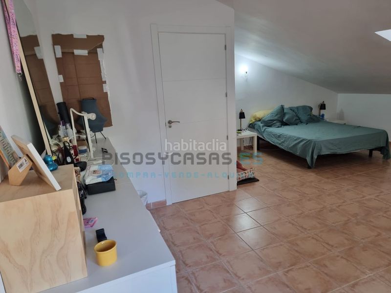 Foto 202821ff-58c6-47b5-bcc1-e40c661dddea. Chalet venta chalet en Godelleta