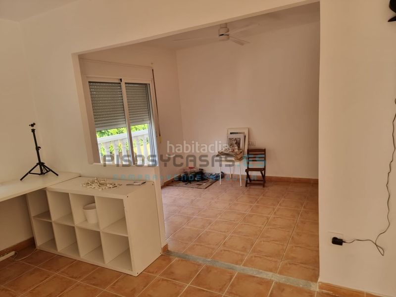 Foto 4fc6d26d-f459-49b5-933b-98e0c92a0cd8. Chalet venta chalet en Godelleta