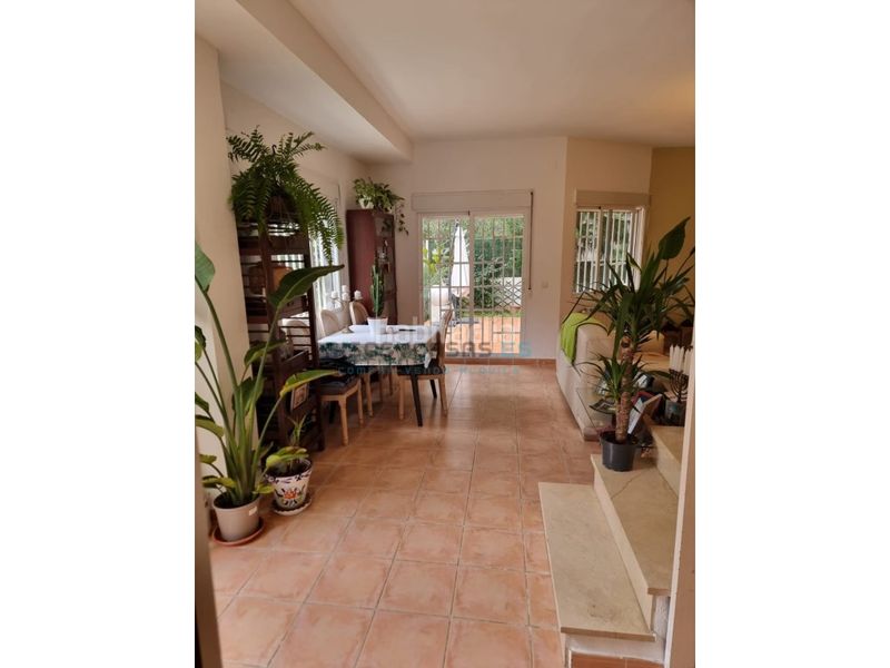 Foto fa825ee9-a7fb-4e67-81ed-974e54f229f4. Chalet venta chalet en Godelleta