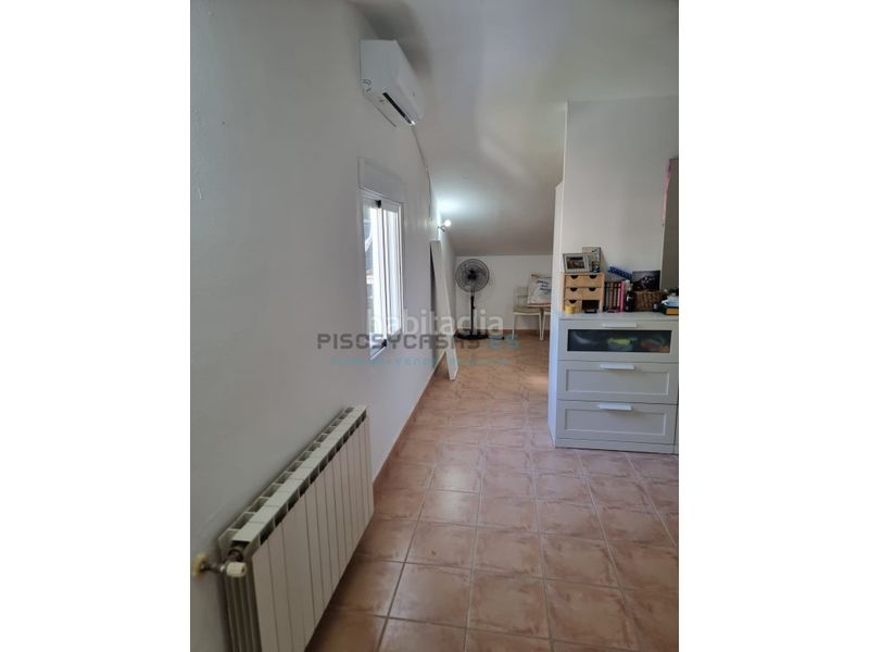 Foto fe3f8236-5ff8-4229-b4d8-27733171c267. Chalet venta chalet en Godelleta