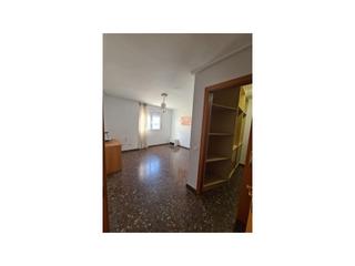 Appartement à Calle fontanars 60. Piso en venta