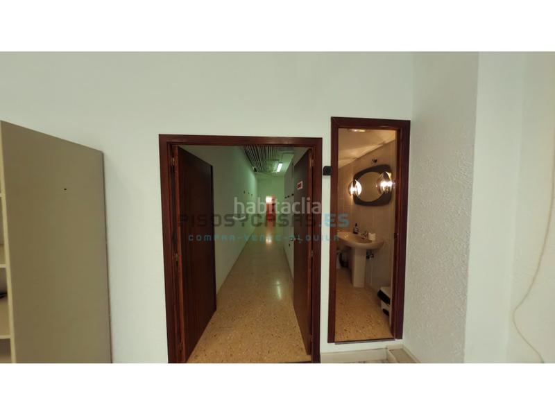 Foto fa042618-a38a-40d7-9196-554b6f711277. Affitto locale commerciale in calle sor juana de la cruz 25 in Zaragoza