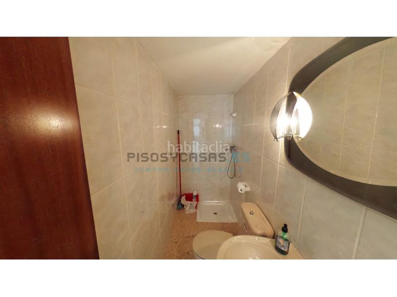 Foto 1e247d79-6b40-43da-a74d-cd7ce5d4f691. Location local commercial dans calle sor juana de la cruz 25 dans Zaragoza