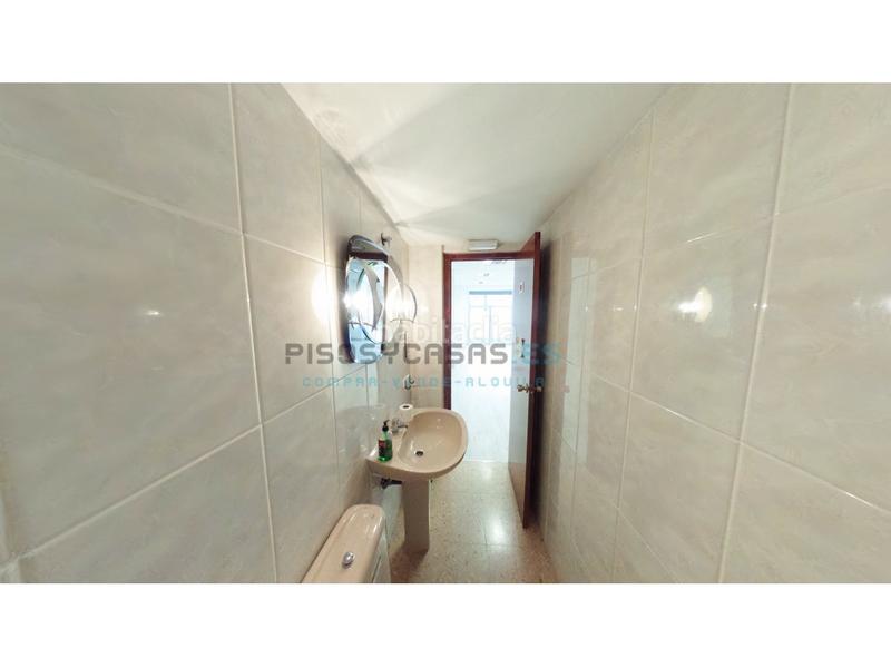 Foto 34a601f8-7cdc-4979-8e80-e14ebff17265. Location local commercial dans calle sor juana de la cruz 25 dans Zaragoza