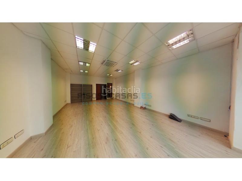 Foto 90aaeb16-a3e7-41bd-b354-cfc1349f0307. Location local commercial dans calle sor juana de la cruz 25 dans Zaragoza