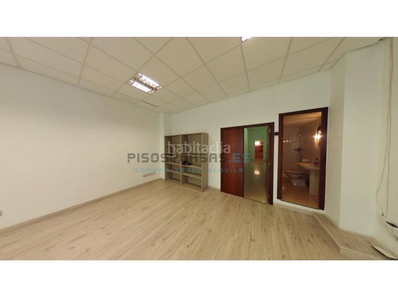 Foto dd24ce06-a7ca-4dfc-a47d-74988324fd8f. Location local commercial dans calle sor juana de la cruz 25 dans Zaragoza