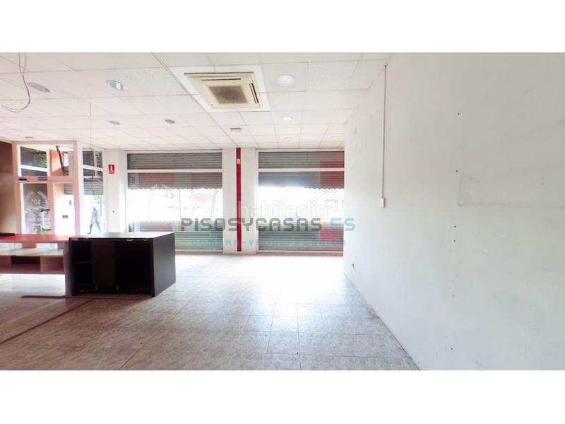 Foto a98d261b-e784-41b8-b6a4-525e7683bb2f. Location local commercial dans avenida academia gral militar 7 dans Zaragoza