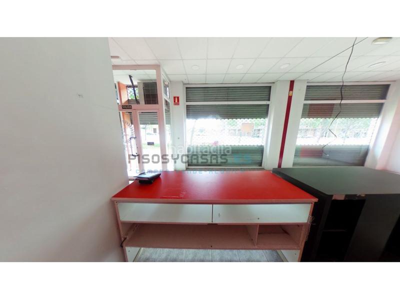 Foto 44d29032-c758-46c8-b115-eca54bcf038d. Rent business premise in avenida academia gral militar 7 in Zaragoza