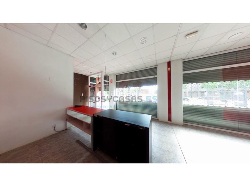 Foto d31bba7b-8971-445d-8d3e-d6954fc63c7a. Rent business premise in avenida academia gral militar 7 in Zaragoza