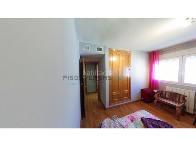 Foto 264bfdac-d89e-48a2-b0aa-8db9b59dce49. Haus in calle ramiro i 32 in Cuarte de Huerva