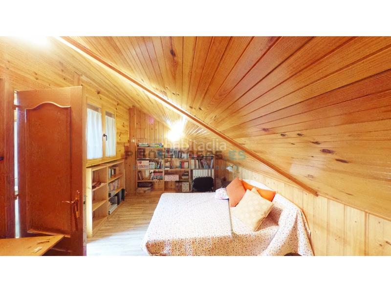 Foto 76fa52a6-f3d2-4f28-9c05-e1184820ba0e. Haus in calle ramiro i 32 in Cuarte de Huerva