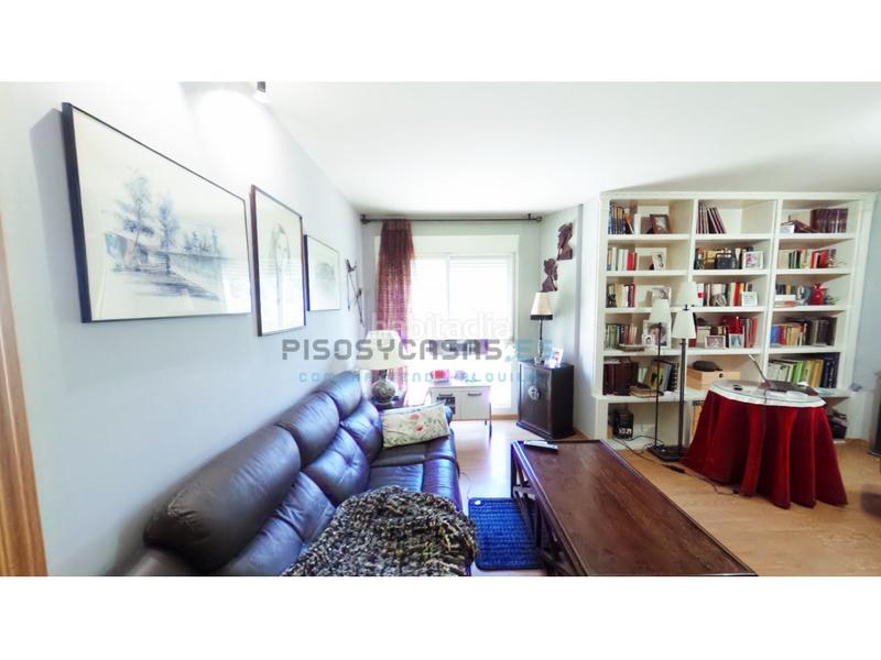 Foto 80177e39-2989-45d9-8a04-138c5204f168. Haus in calle ramiro i 32 in Cuarte de Huerva