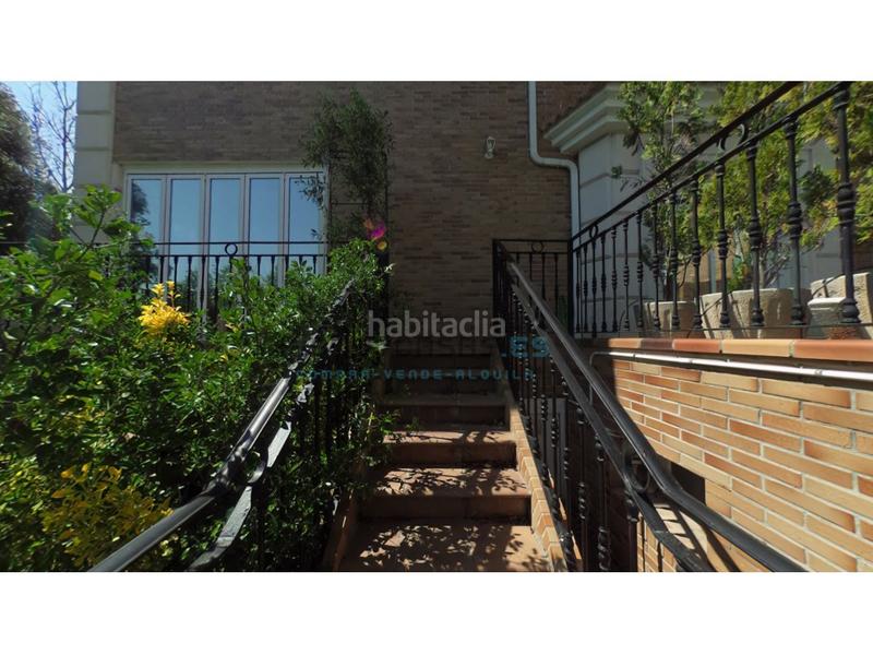 Foto b4fd5afe-fb02-4bba-a95d-f29610ab6821. Haus in calle ramiro i 32 in Cuarte de Huerva