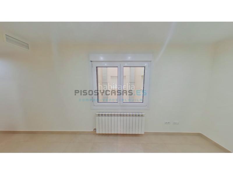 Foto d21da707-da1d-4bc5-8531-dc37cbad1650. Pis a avenida obispo jose m conget 1 a Tauste