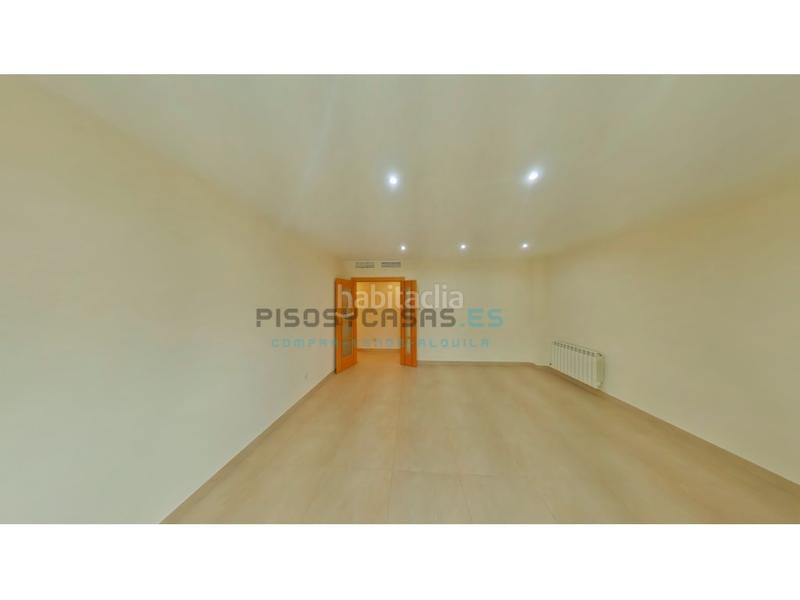 Foto dc8cdf58-12a4-4b8b-bdaf-34ea5822c0db. Pis a avenida obispo jose m conget 1 a Tauste