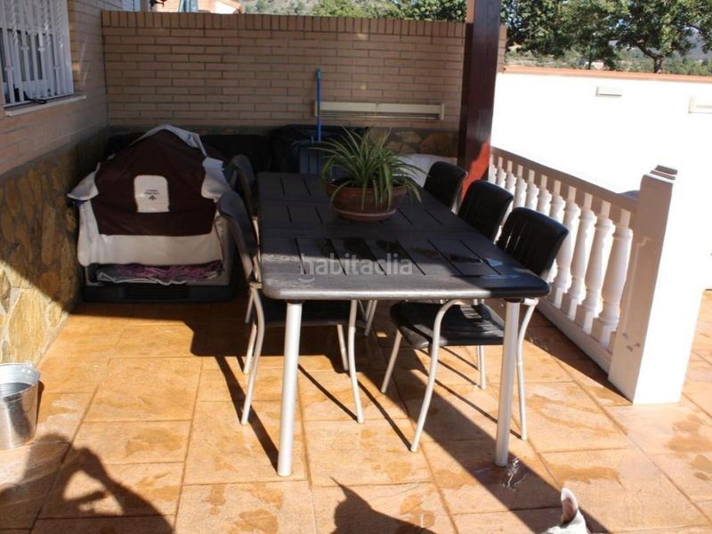 Foto dbbde38a-bd99-41f9-b8cb-7d33751bc241. Casa adosada  en Alfara de Algimia
