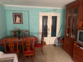 Casa a Calle diputacio 19. Venta de piso