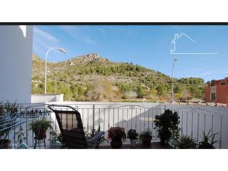 Casa adossada a Carrer de gandia. Casa adosada duplex con terraza y vistas inmejorables