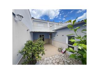 Casa adossada a Calle pintor segrelles. Chalet adosado