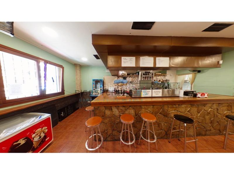 Foto f3b71d81-69cc-444b-bb3e-975970a36883. Affitto locale commerciale in calle gaspar torrente 68 in Zaragoza