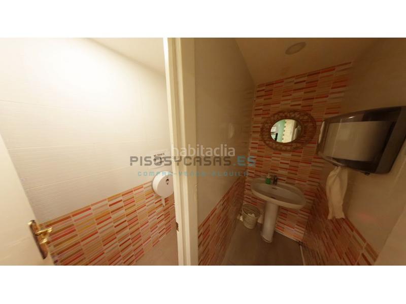 Foto 398da636-a3a3-4833-8859-410fc1ea3179. Lloguer local comercial a calle gaspar torrente 68 a Zaragoza