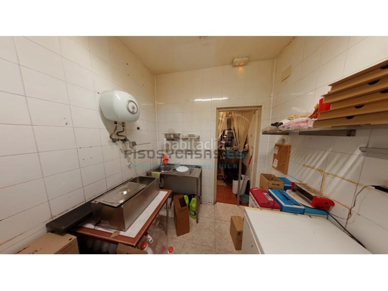 Foto fb4547b6-0ff9-420e-b805-29808b3f9267. Lloguer local comercial a calle gaspar torrente 68 a Zaragoza