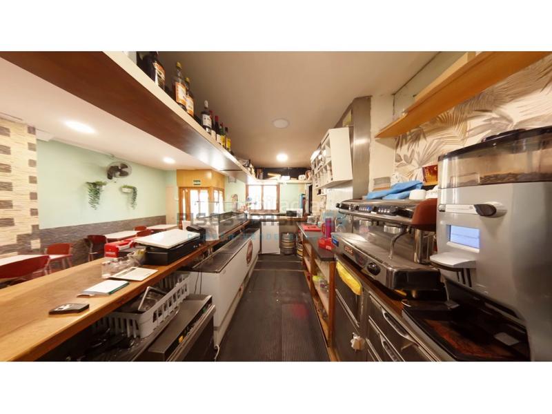 Foto 24b689aa-4707-472c-bb3c-4b6d9887b95d. Location local commercial dans calle gaspar torrente 68 dans Zaragoza