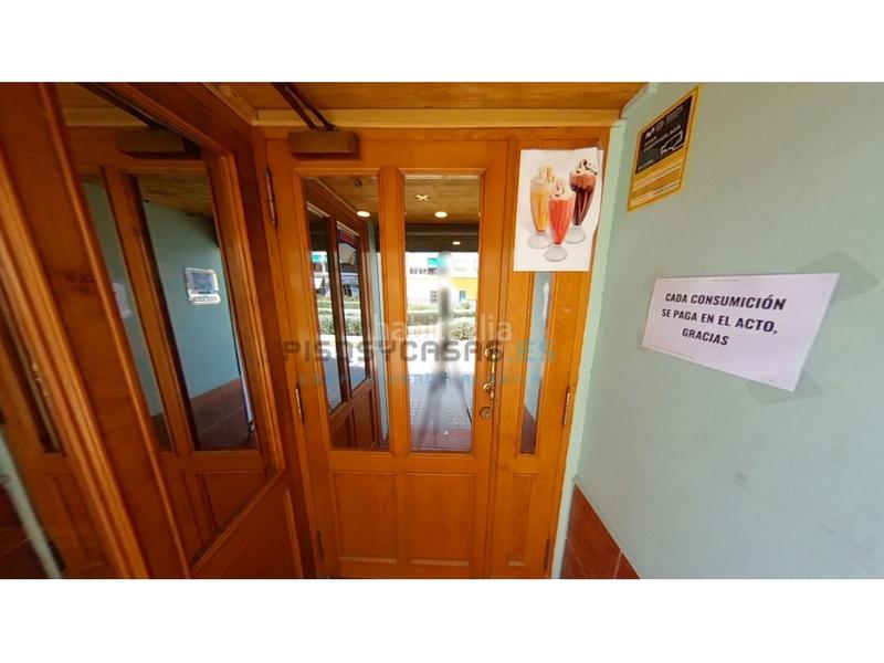 Foto d75a5421-b4fc-4c35-8506-9523fbe6a8de. Location local commercial dans calle gaspar torrente 68 dans Zaragoza