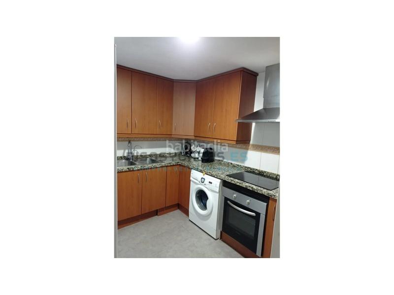 Foto 572964fe-95c9-4b98-811b-d58f8eb4b421. Casa adossada amb aparcament piscina a Avenida de Abril-9 de Octubre Sagunt