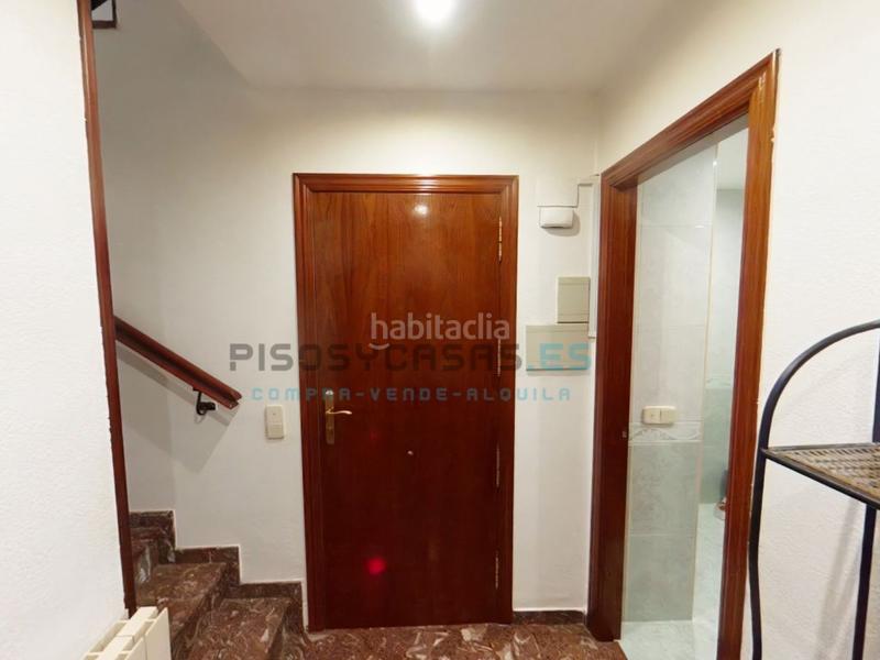 Foto 4c9a1a2a-87d9-40e8-96e9-fe9a1ebd0112. Dúplex a calle tulipan 68 a Valdefierro Zaragoza